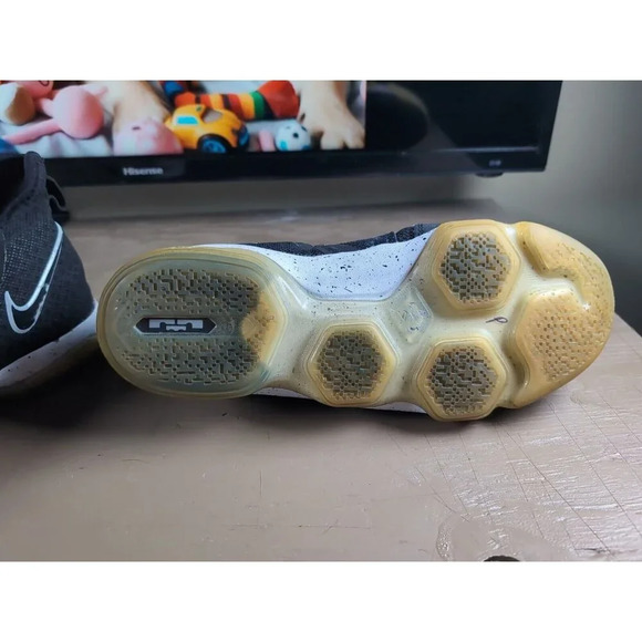 Nike LeBron 14 EP 'Chase Down' 852405-002 Kids Basketball Shoes SIZE 6.5Y - Picture 7 of 10